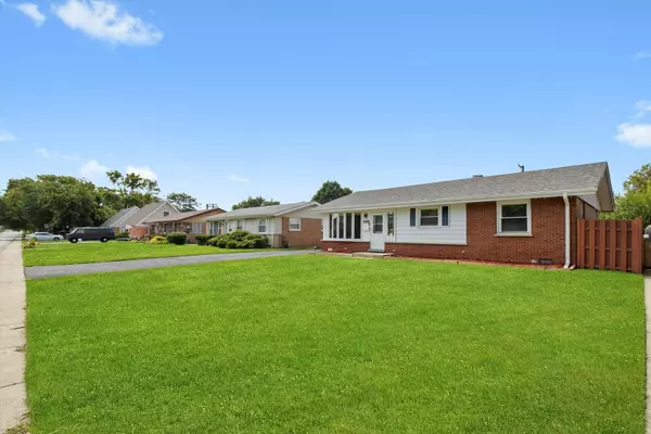 Crestwood, IL 60418,13018 W Playfield Drive