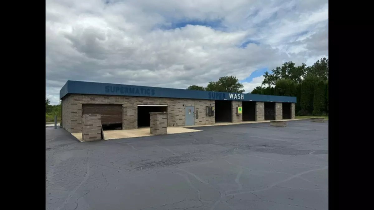 Bartlett, IL 60103,335 S Prospect Avenue