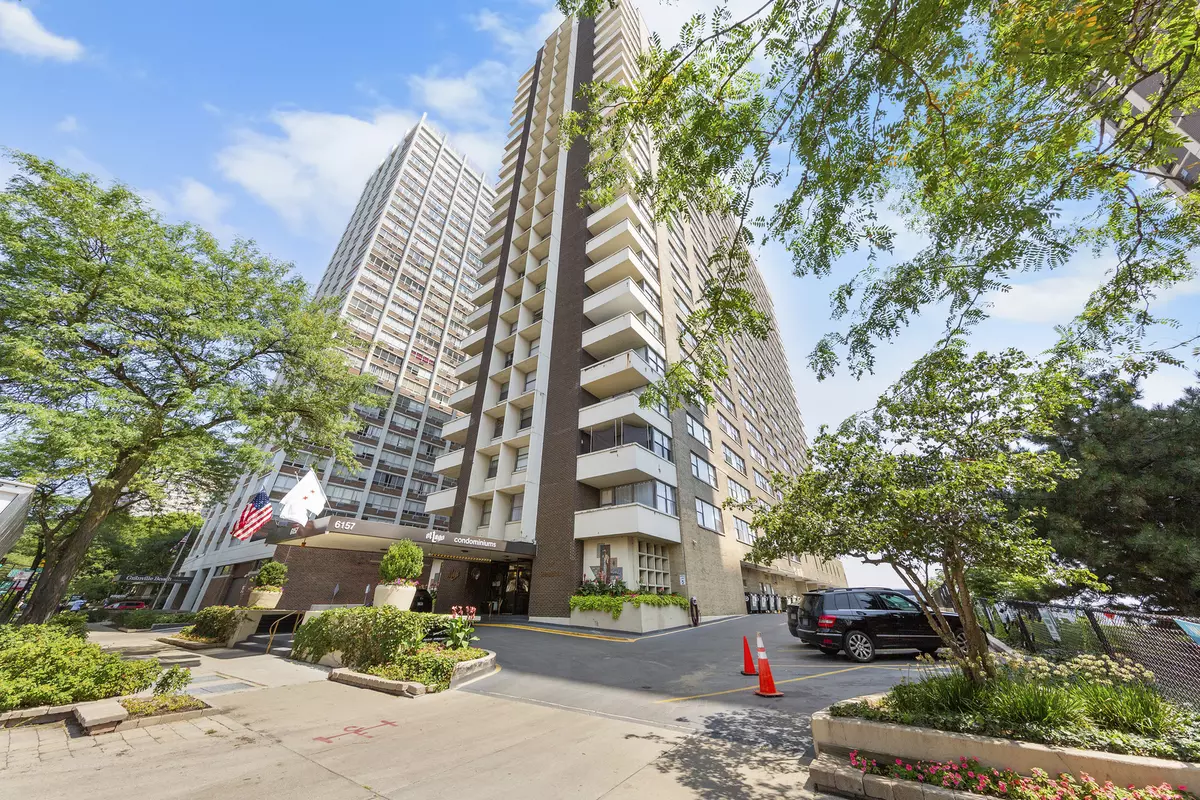 Chicago, IL 60660,6157 N Sheridan Road #19G