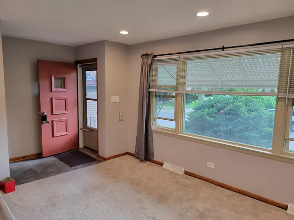 Berwyn, IL 60402,3213 Cuyler Avenue