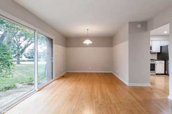 Northbrook, IL 60062,2456 Cobblewood Drive