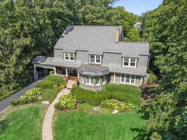 1120 Chestnut Avenue, Wilmette, IL 60091