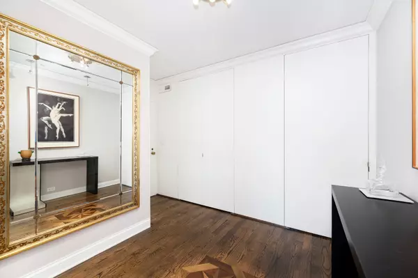 Chicago, IL 60610,1325 N STATE Parkway #16B