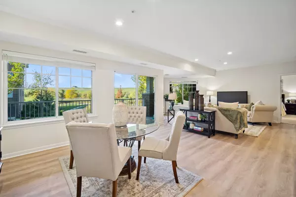 Northbrook, IL 60062,2220 Founders Drive #116