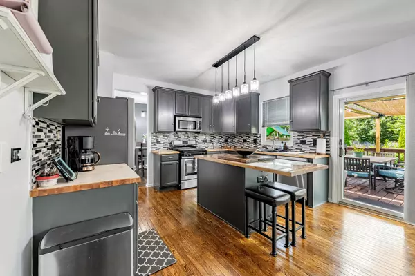 Bolingbrook, IL 60490,123 S CRANBERRY Street