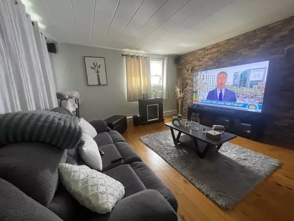 Chicago, IL 60645,6833 N OAKLEY Avenue #3A