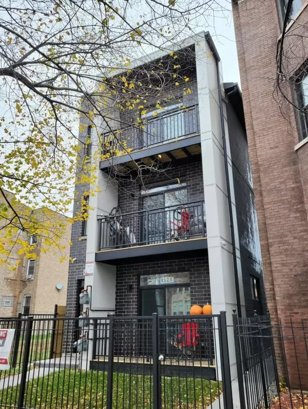 4525 S Prairie Avenue #2, Chicago, IL 60653