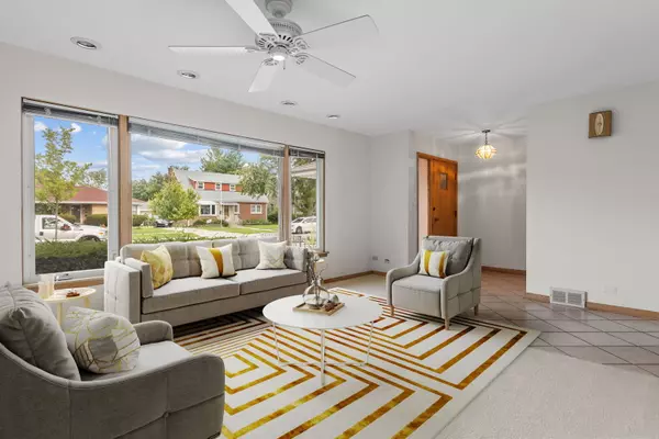 Westchester, IL 60154,1242 Heidorn Avenue