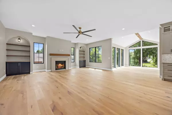 La Grange, IL 60525,67 Bluff Avenue