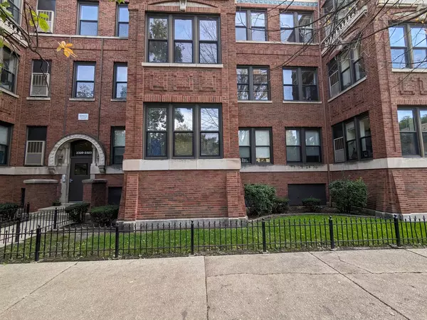 3149 W Medill Avenue #2, Chicago, IL 60647