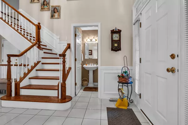 Lombard, IL 60148,251 Cimarron Road