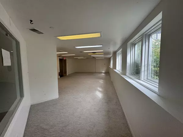 Geneva, IL 60134,227 S 3rd Street #004