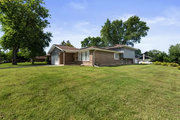 Worth, IL 60482,6537 W 107th Street