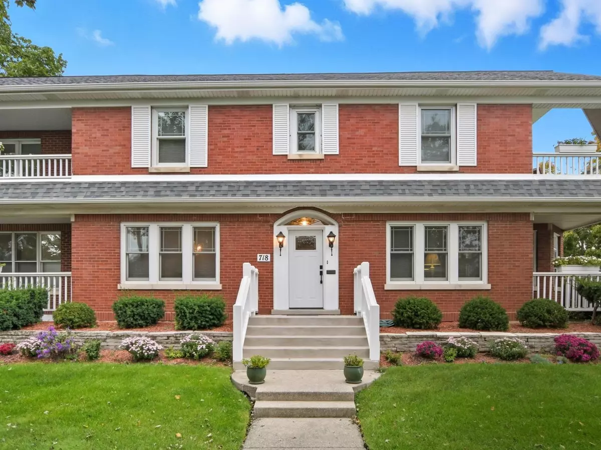 Park Ridge, IL 60068,718 S WASHINGTON Avenue