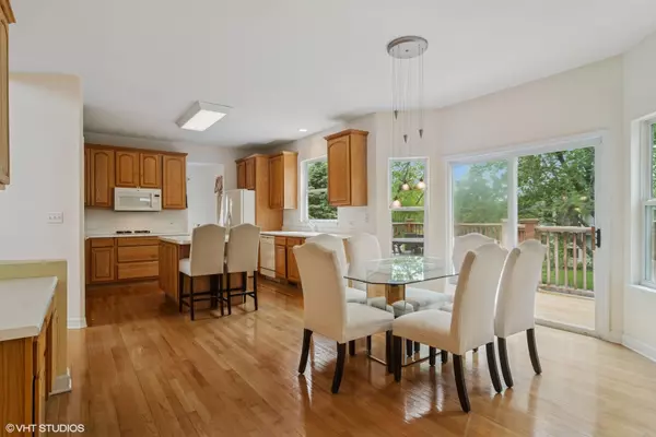 Palatine, IL 60067,1048 N Palos Avenue