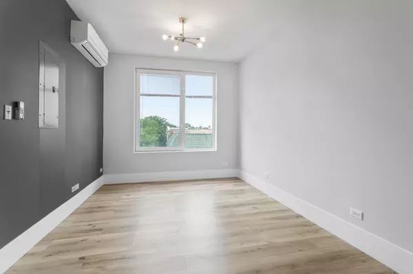 Chicago, IL 60626,1531 W Howard Avenue #408