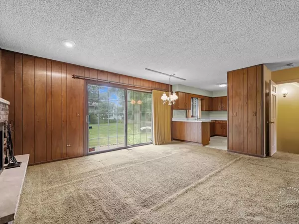 Elgin, IL 60123,186 Westgate Drive