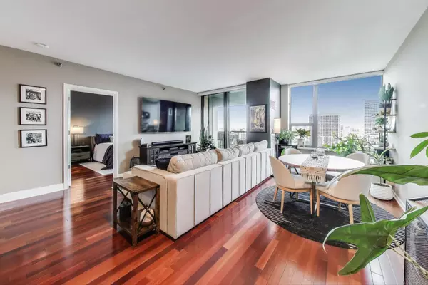 Chicago, IL 60654,501 N Clinton Street #1707