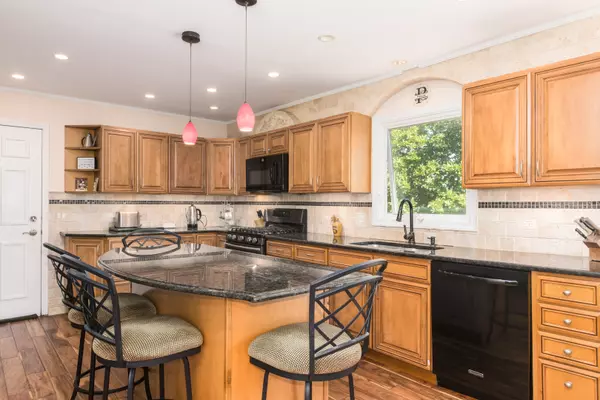 Schaumburg, IL 60195,1641 Churchill Road