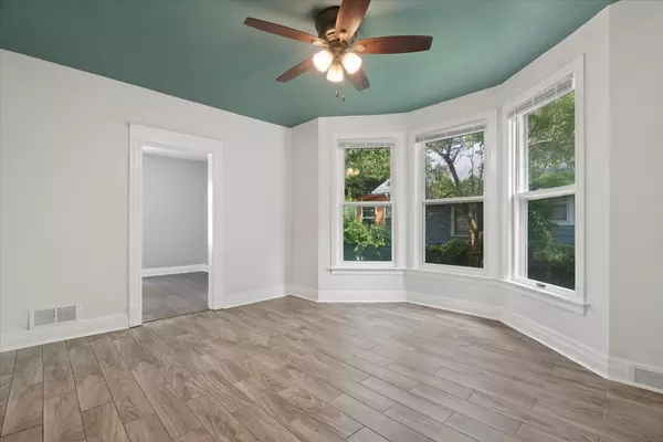 Waukegan, IL 60085,616 4th Street