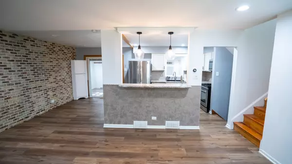 South Holland, IL 60473,811 E 169th Place