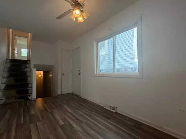 Chicago, IL 60621,6542 S Carpenter Street