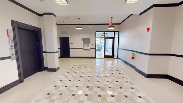 Elgin, IL 60120,40 DuPage Court #309