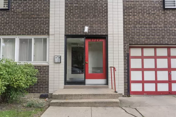 Skokie, IL 60077,8524 Skokie Boulevard #3E
