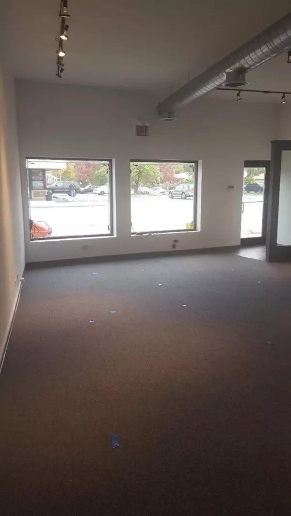 Chicago, IL 60638,5995 S Archer Avenue #1