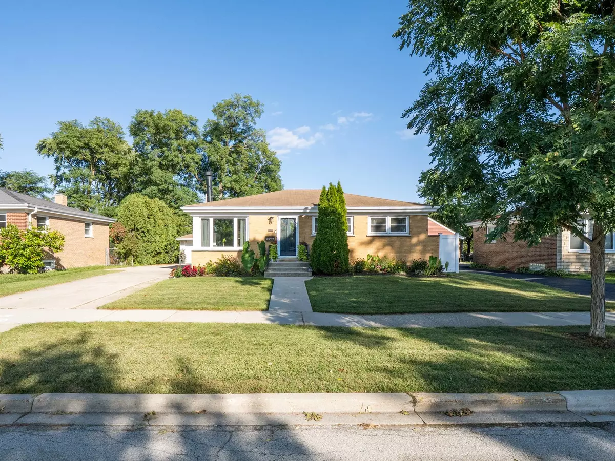 Morton Grove, IL 60053,9327 Oriole Avenue