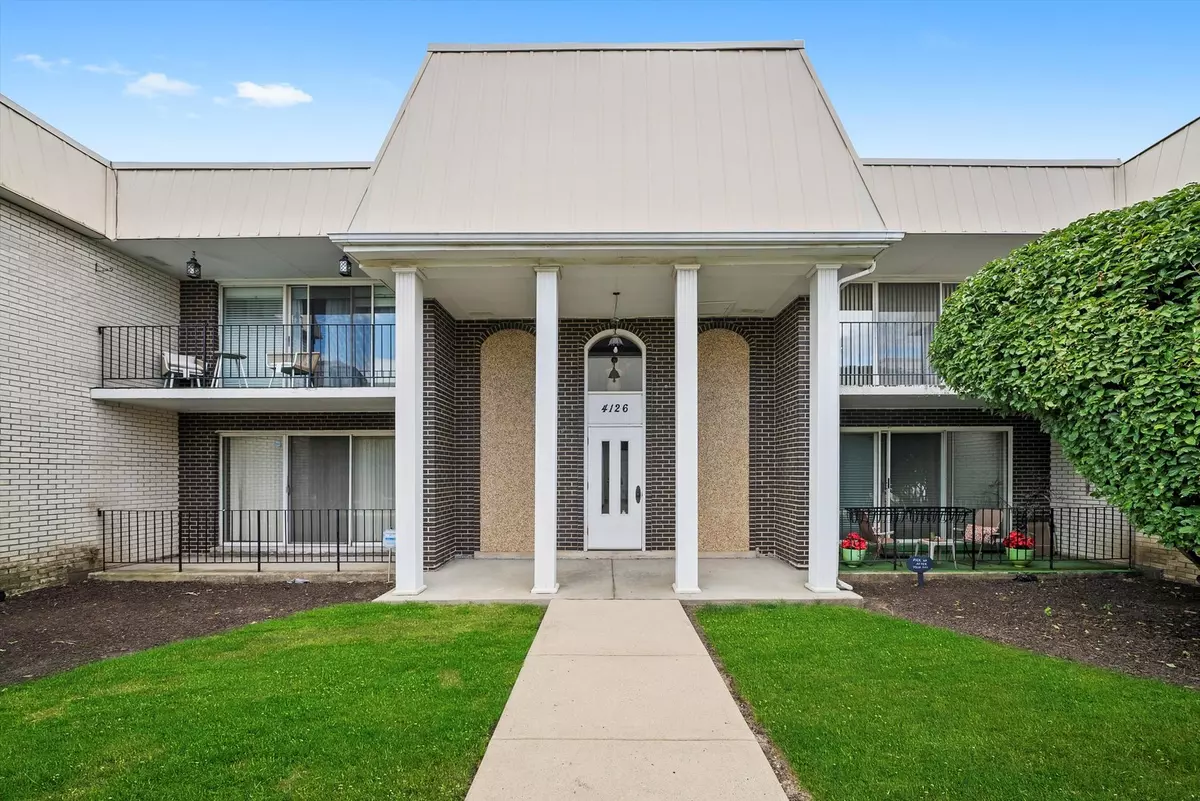 Oak Lawn, IL 60453,4126 W 99th Street #C