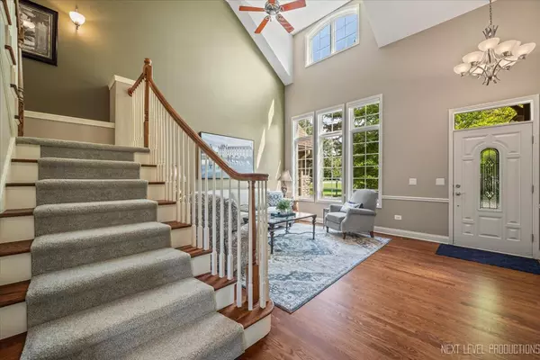 Naperville, IL 60565,607 Bourbon Lane