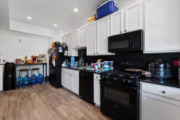 Chicago, IL 60653,4404 S PRAIRIE Avenue #2N