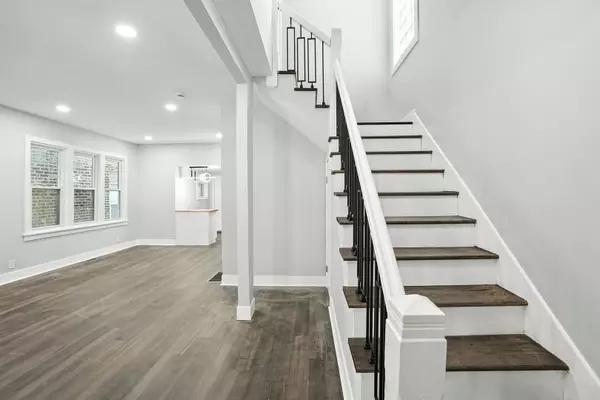 East Chicago, IN 46312,4722 Tod Avenue