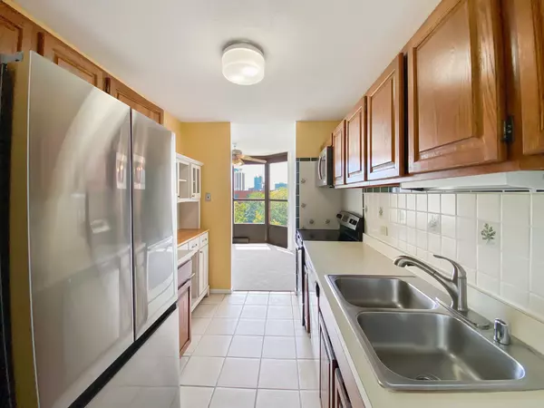 Chicago, IL 60605,901 S Plymouth Court #402