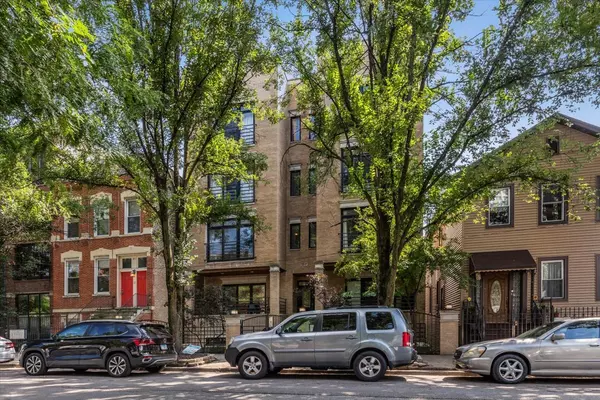 1455 W Thomas Street #1E, Chicago, IL 60642