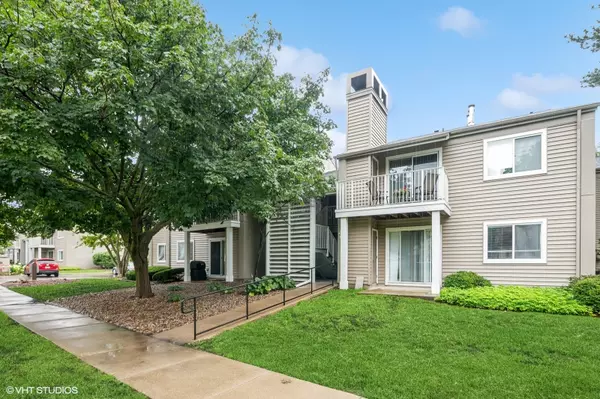 Lombard, IL 60148,49 Orchard Terrace #1