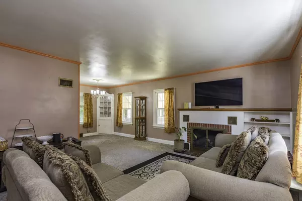 Waukegan, IL 60085,411 N Martin Avenue