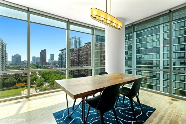 Chicago, IL 60605,1201 S Prairie Avenue #806