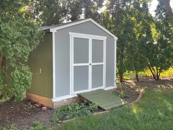 Normal, IL 61761,402 Bradley Lane