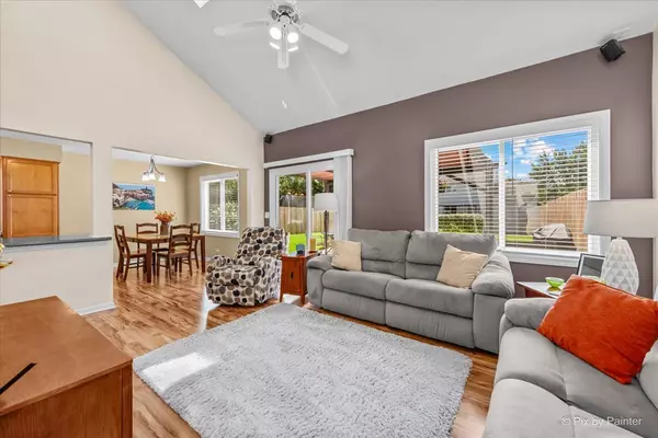 South Elgin, IL 60177,1419 S Pembroke Drive