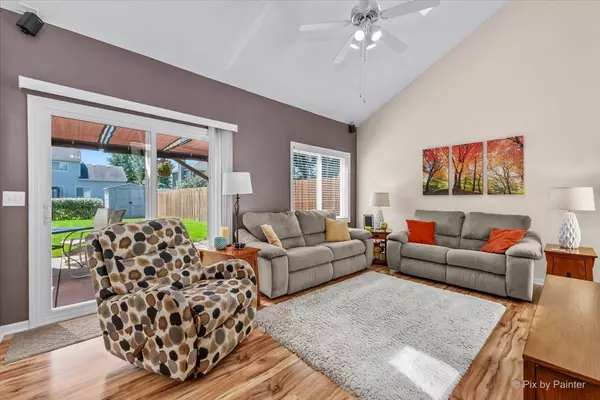 South Elgin, IL 60177,1419 S Pembroke Drive