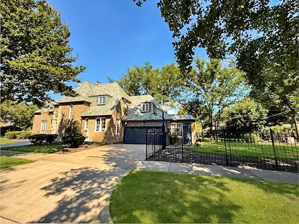 River Forest, IL 60305,7424 Berkshire Street