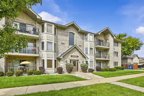 8650 Laporte Avenue #2B, Burbank, IL 60459