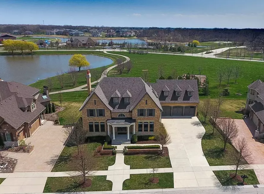 Elgin, IL 60124,3658 Broadleaf Avenue