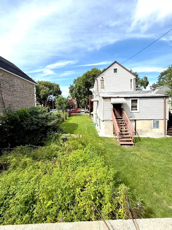 Chicago, IL 60608,2613 W 21st Street