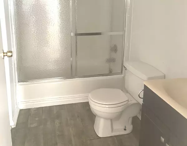 Chicago, IL 60616,238 W 31ST Street #2E