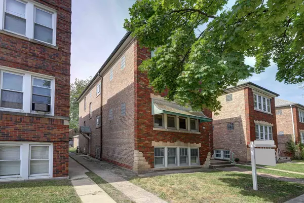 Berwyn, IL 60402,1644 Gunderson Avenue