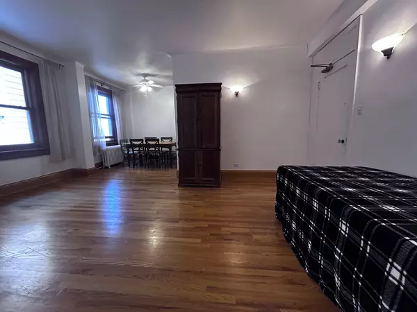 Chicago, IL 60626,1205 W Sherwin Avenue #412