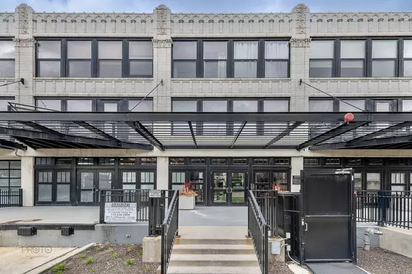 Chicago, IL 60608,1070 W 15th Street #302